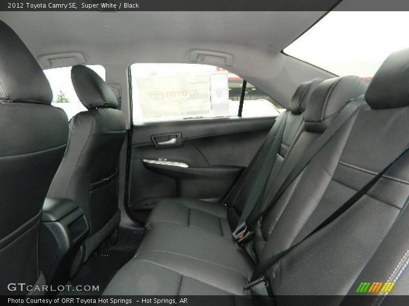 Super White / Black 2012 Toyota Camry SE