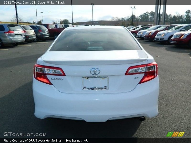 Super White / Black 2012 Toyota Camry SE