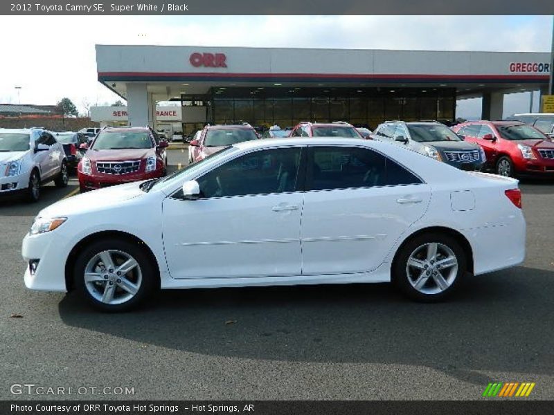 Super White / Black 2012 Toyota Camry SE