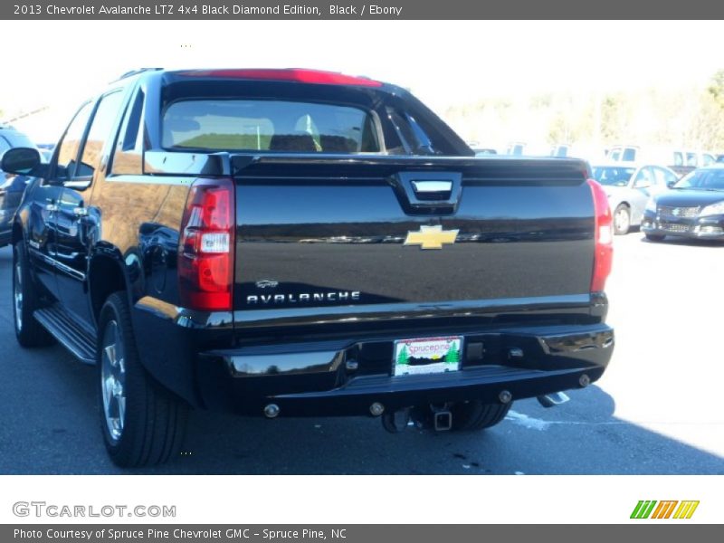 Black / Ebony 2013 Chevrolet Avalanche LTZ 4x4 Black Diamond Edition