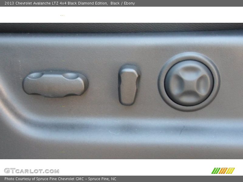 Black / Ebony 2013 Chevrolet Avalanche LTZ 4x4 Black Diamond Edition