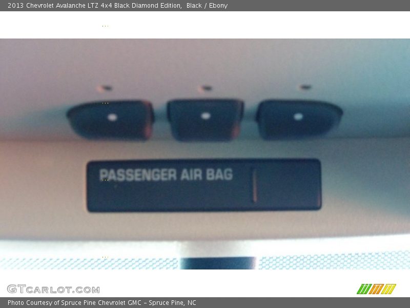 Black / Ebony 2013 Chevrolet Avalanche LTZ 4x4 Black Diamond Edition