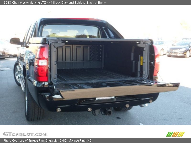 Black / Ebony 2013 Chevrolet Avalanche LTZ 4x4 Black Diamond Edition