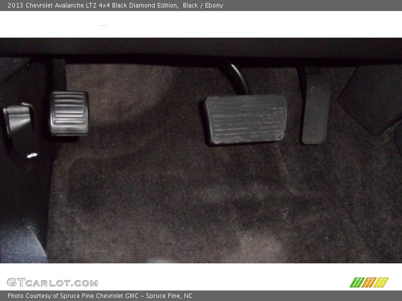 Black / Ebony 2013 Chevrolet Avalanche LTZ 4x4 Black Diamond Edition