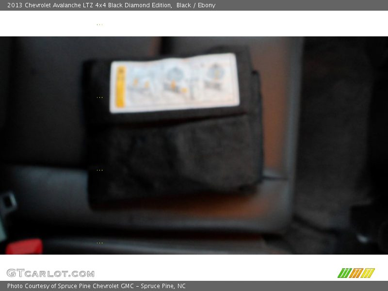 Black / Ebony 2013 Chevrolet Avalanche LTZ 4x4 Black Diamond Edition