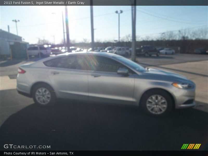 Ingot Silver Metallic / Earth Gray 2013 Ford Fusion S