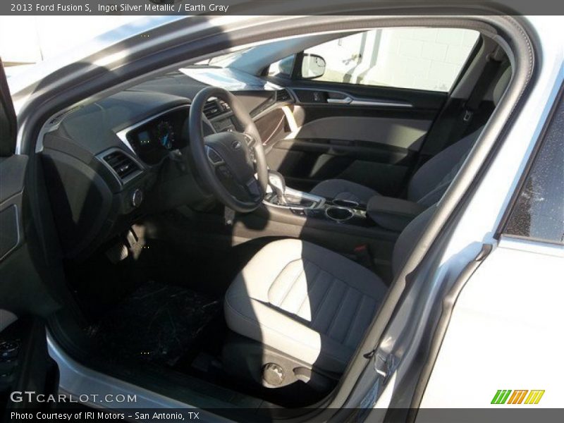 Ingot Silver Metallic / Earth Gray 2013 Ford Fusion S