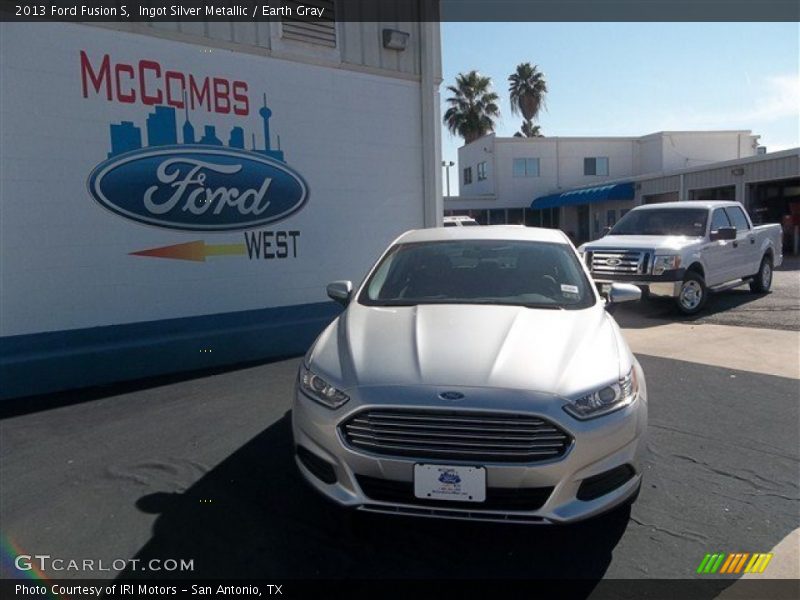 Ingot Silver Metallic / Earth Gray 2013 Ford Fusion S