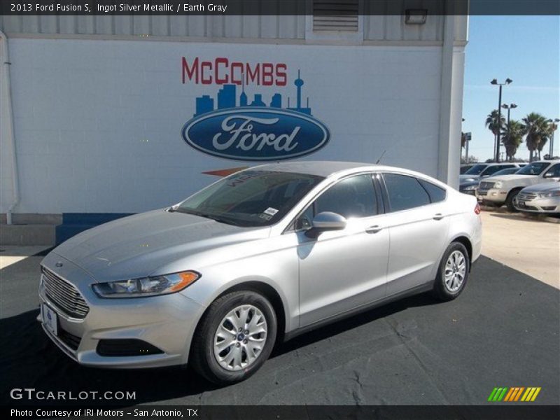 Ingot Silver Metallic / Earth Gray 2013 Ford Fusion S