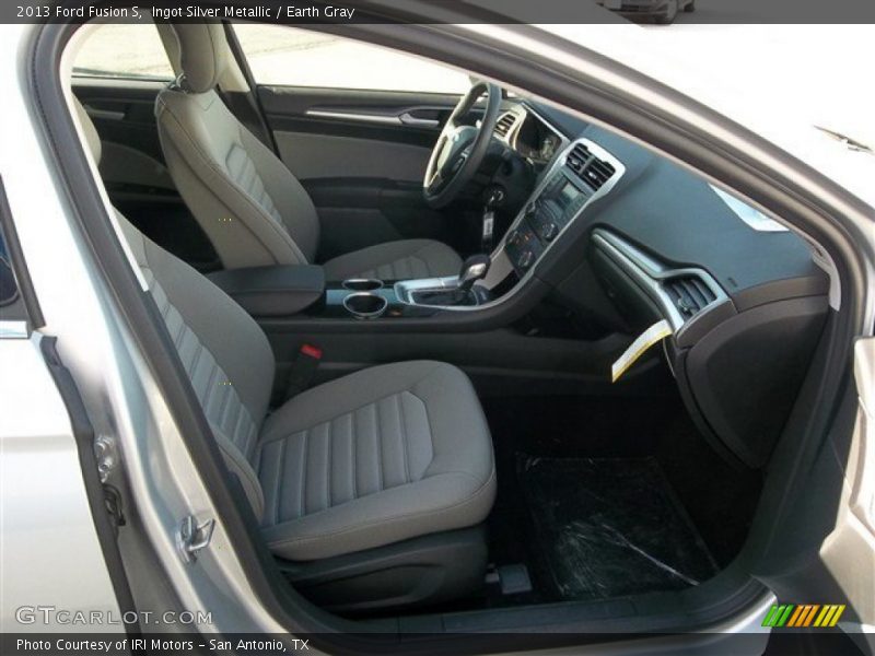 Ingot Silver Metallic / Earth Gray 2013 Ford Fusion S
