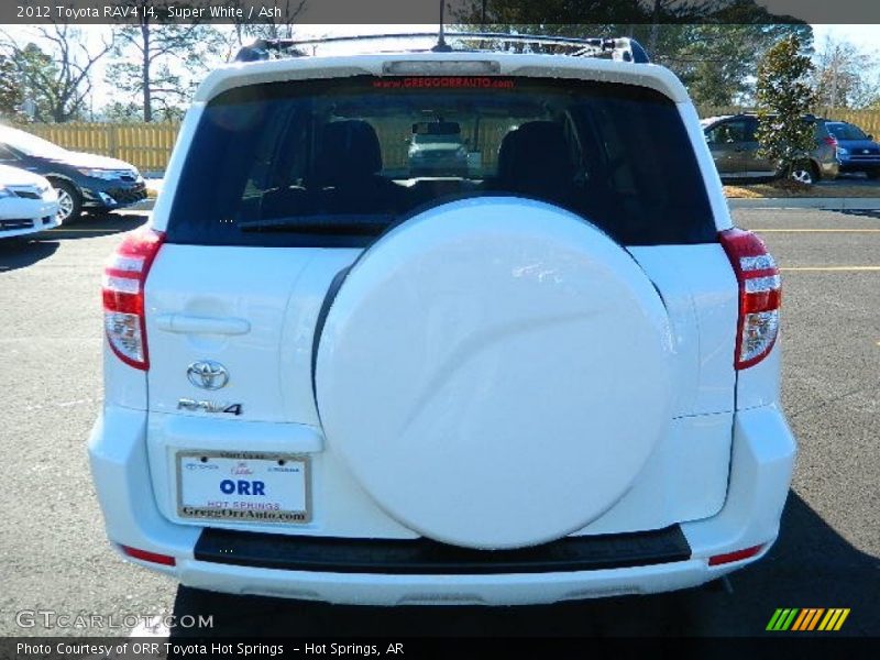 Super White / Ash 2012 Toyota RAV4 I4