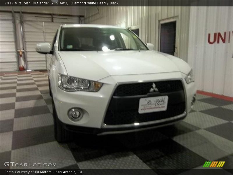 Diamond White Pearl / Black 2012 Mitsubishi Outlander GT S AWD