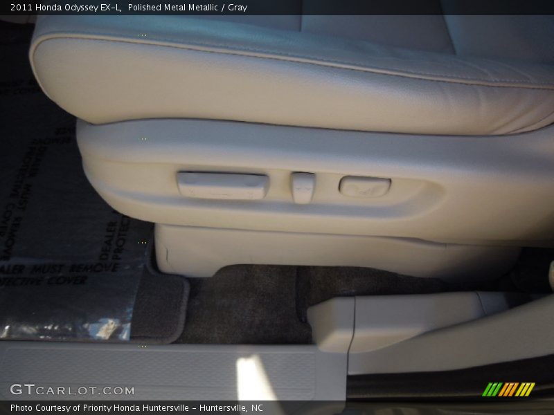 Polished Metal Metallic / Gray 2011 Honda Odyssey EX-L