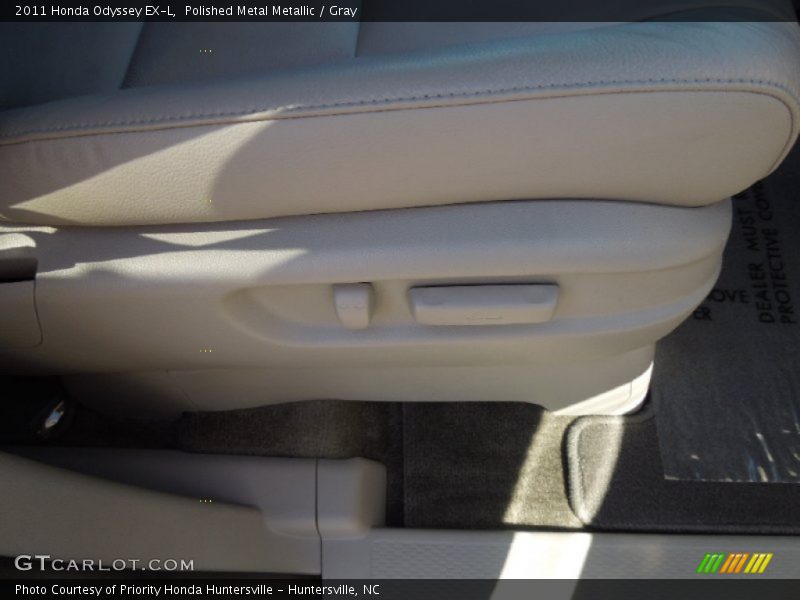 Polished Metal Metallic / Gray 2011 Honda Odyssey EX-L