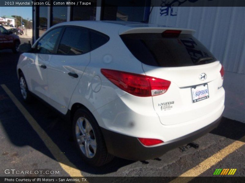 Cotton White / Taupe 2013 Hyundai Tucson GL