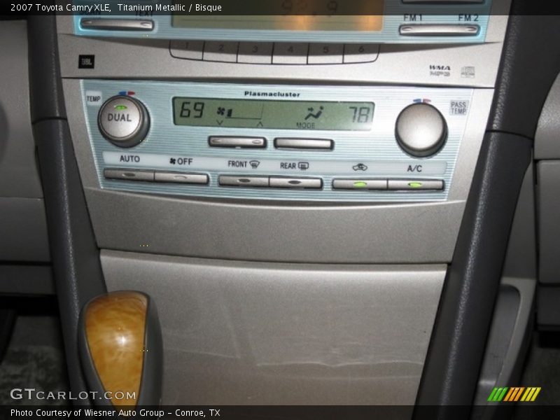 Titanium Metallic / Bisque 2007 Toyota Camry XLE