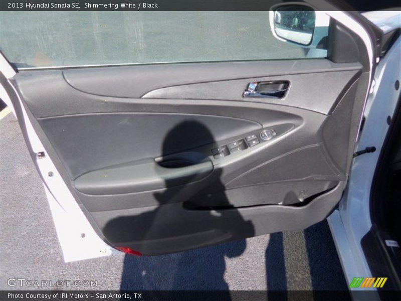 Shimmering White / Black 2013 Hyundai Sonata SE