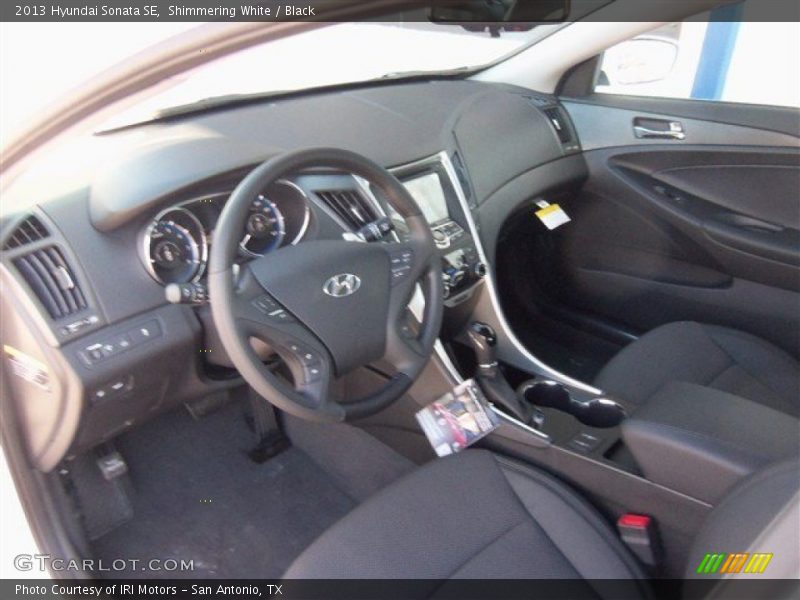 Shimmering White / Black 2013 Hyundai Sonata SE