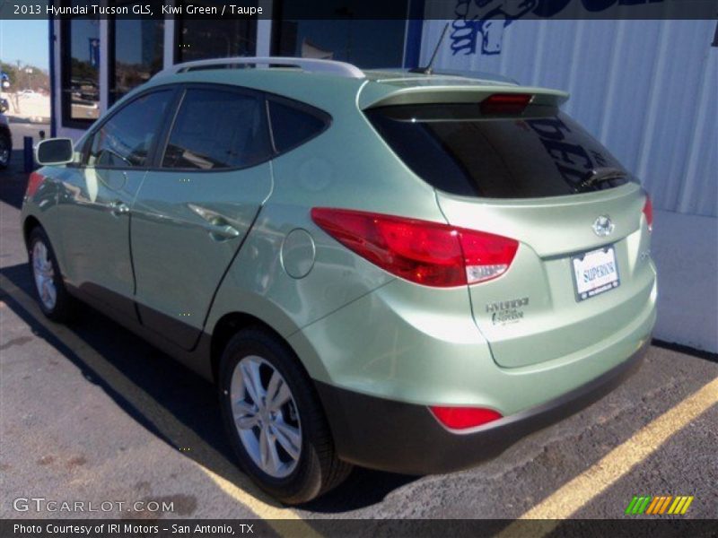 Kiwi Green / Taupe 2013 Hyundai Tucson GLS
