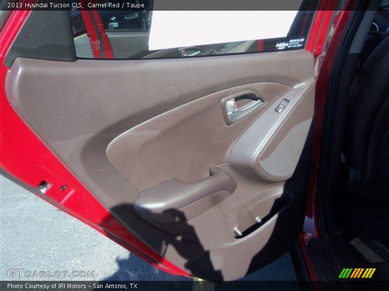 Garnet Red / Taupe 2013 Hyundai Tucson GLS