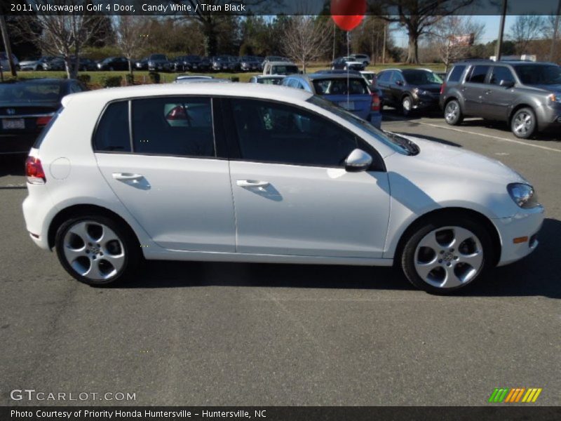 Candy White / Titan Black 2011 Volkswagen Golf 4 Door