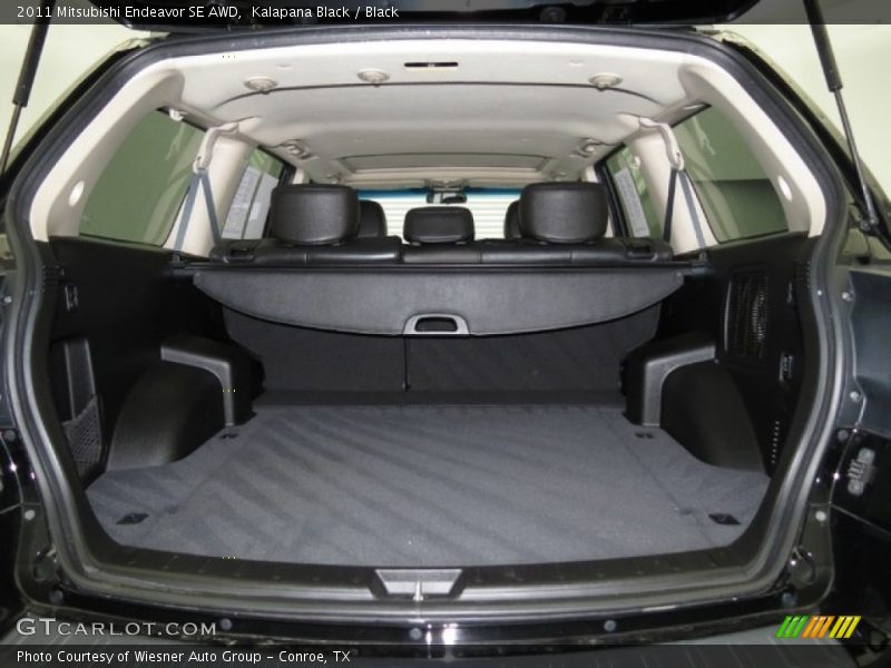  2011 Endeavor SE AWD Trunk