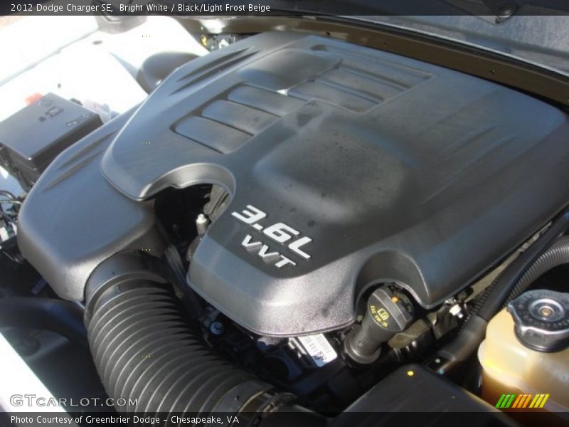 Bright White / Black/Light Frost Beige 2012 Dodge Charger SE