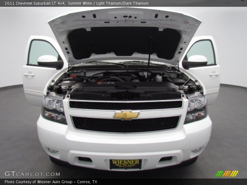 Summit White / Light Titanium/Dark Titanium 2011 Chevrolet Suburban LT 4x4