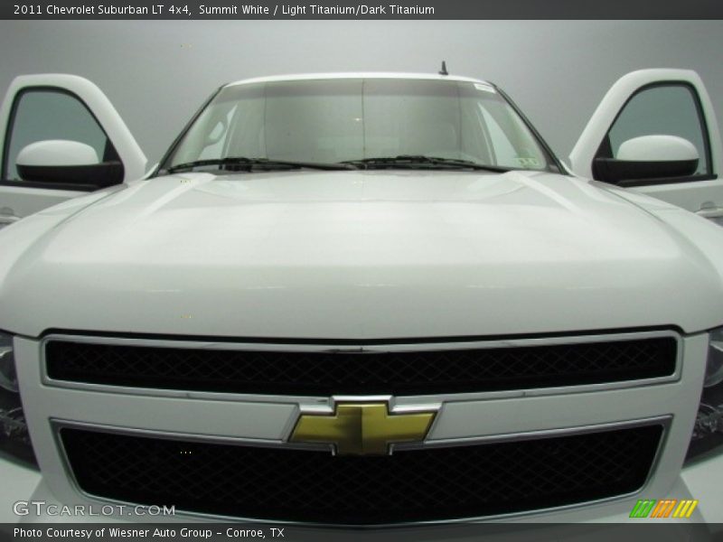 Summit White / Light Titanium/Dark Titanium 2011 Chevrolet Suburban LT 4x4