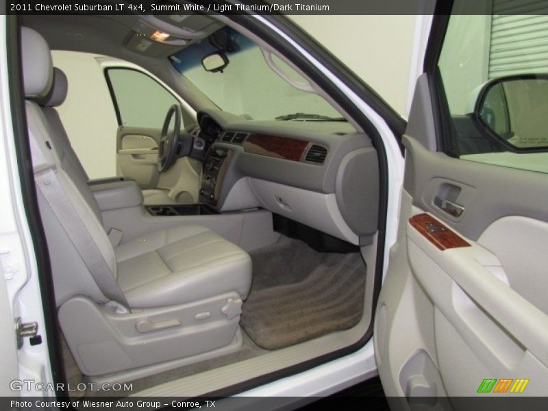 Summit White / Light Titanium/Dark Titanium 2011 Chevrolet Suburban LT 4x4