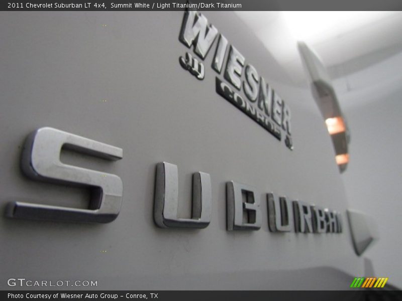 Summit White / Light Titanium/Dark Titanium 2011 Chevrolet Suburban LT 4x4