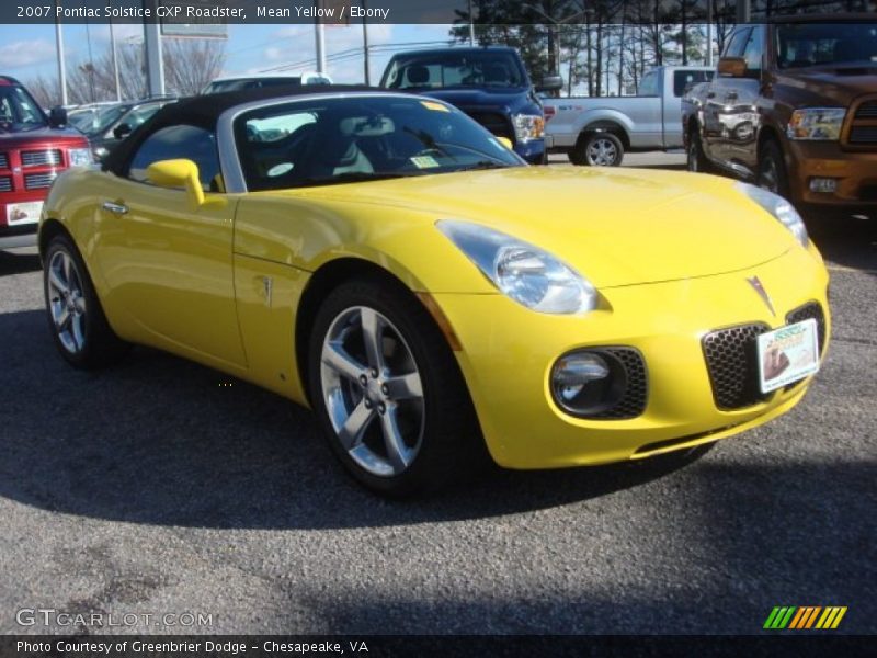 Front 3/4 View of 2007 Solstice GXP Roadster