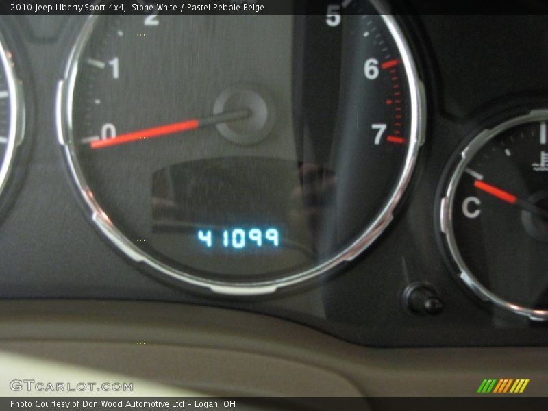 Stone White / Pastel Pebble Beige 2010 Jeep Liberty Sport 4x4