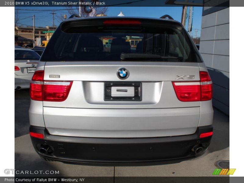 Titanium Silver Metallic / Black 2010 BMW X5 xDrive30i