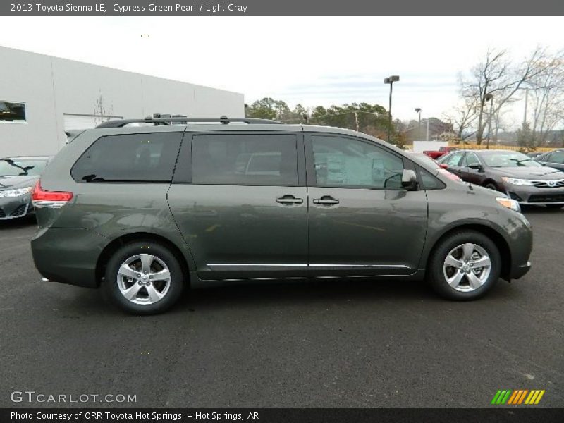 Cypress Green Pearl / Light Gray 2013 Toyota Sienna LE