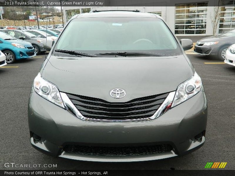Cypress Green Pearl / Light Gray 2013 Toyota Sienna LE