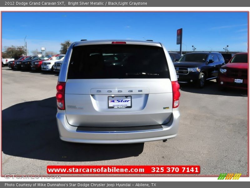 Bright Silver Metallic / Black/Light Graystone 2012 Dodge Grand Caravan SXT