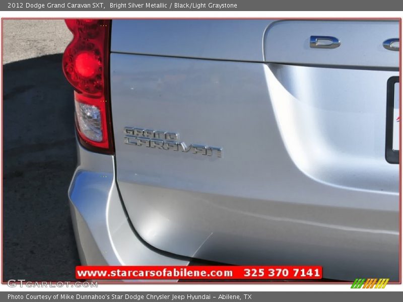 Bright Silver Metallic / Black/Light Graystone 2012 Dodge Grand Caravan SXT