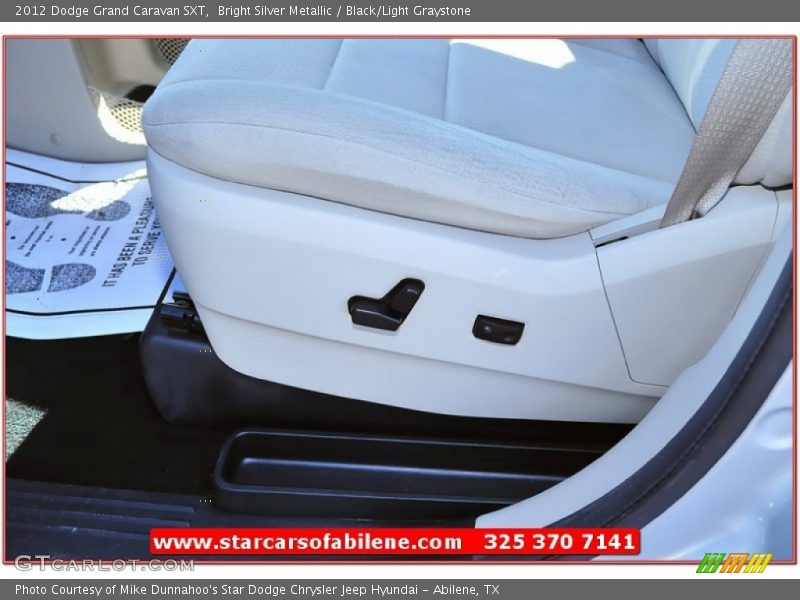 Bright Silver Metallic / Black/Light Graystone 2012 Dodge Grand Caravan SXT