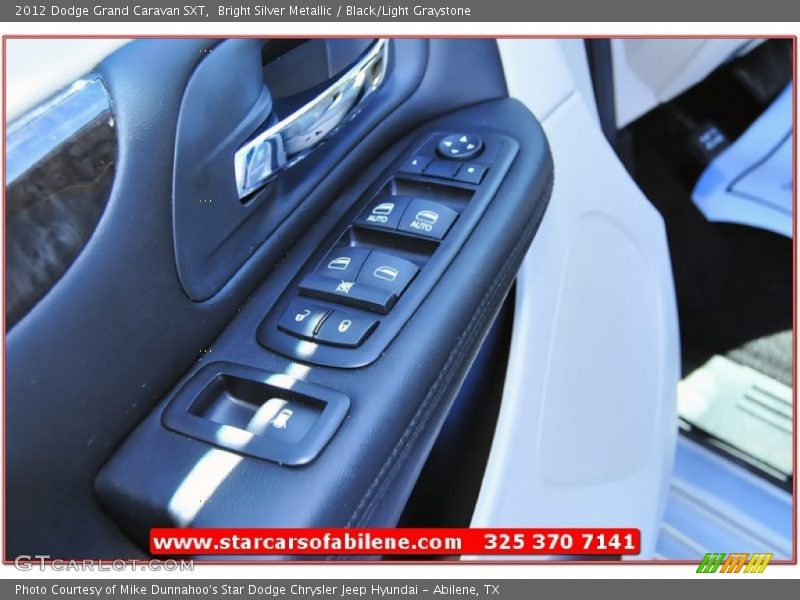 Bright Silver Metallic / Black/Light Graystone 2012 Dodge Grand Caravan SXT