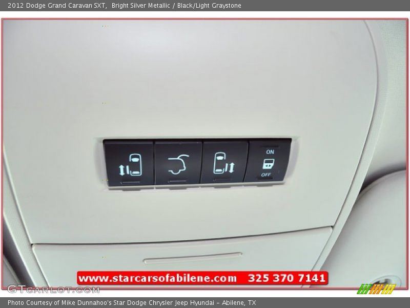 Bright Silver Metallic / Black/Light Graystone 2012 Dodge Grand Caravan SXT