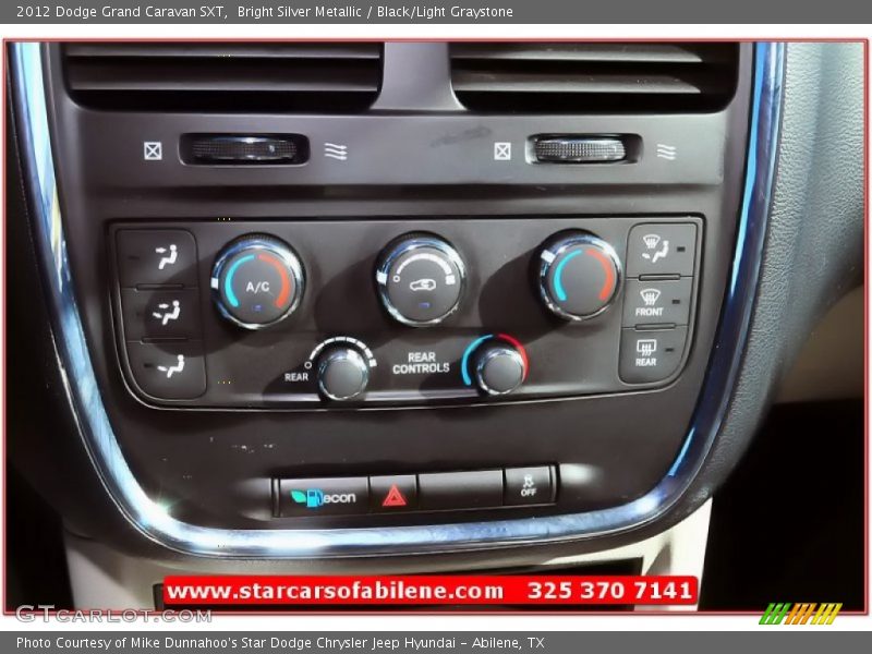 Bright Silver Metallic / Black/Light Graystone 2012 Dodge Grand Caravan SXT