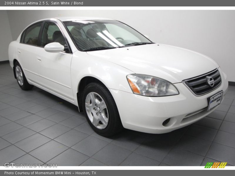 Satin White / Blond 2004 Nissan Altima 2.5 S