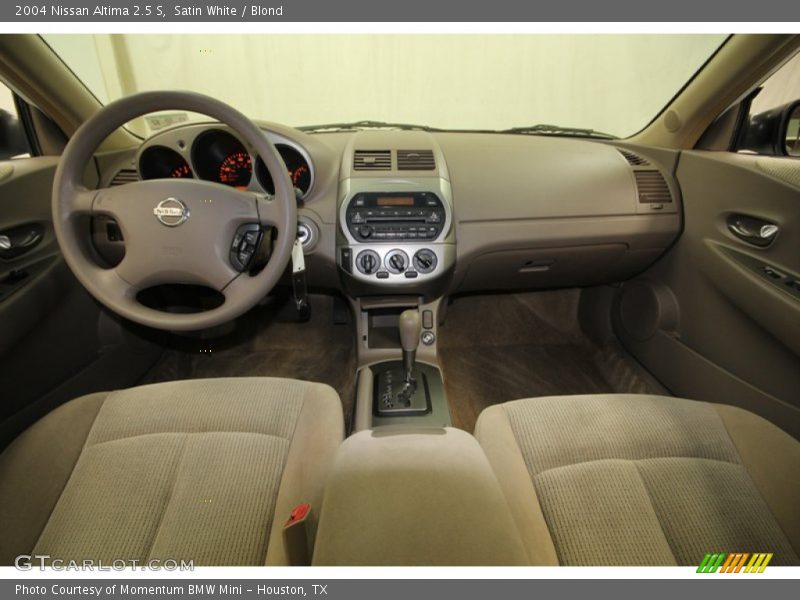 Satin White / Blond 2004 Nissan Altima 2.5 S