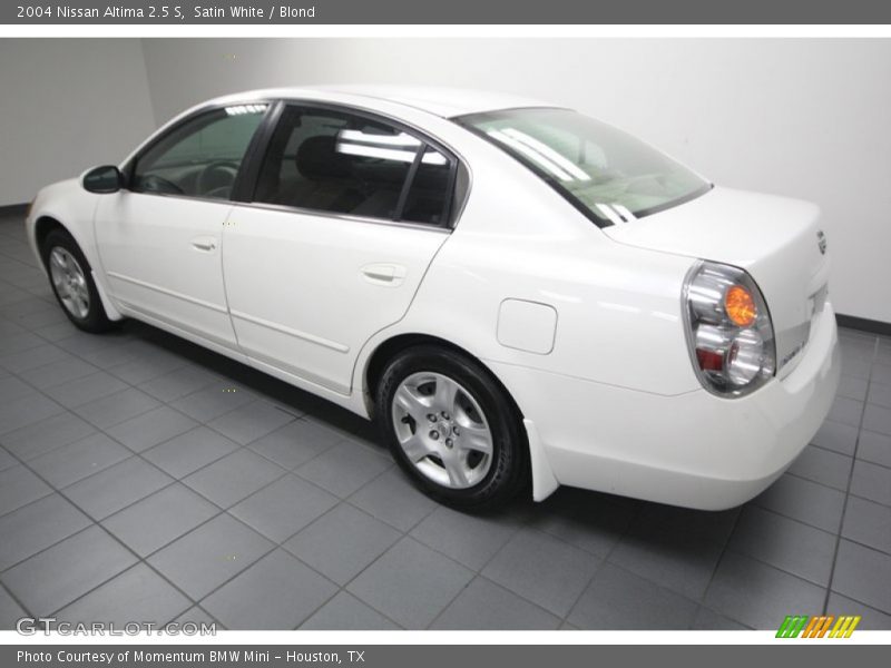 Satin White / Blond 2004 Nissan Altima 2.5 S
