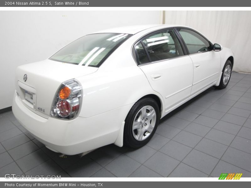 Satin White / Blond 2004 Nissan Altima 2.5 S