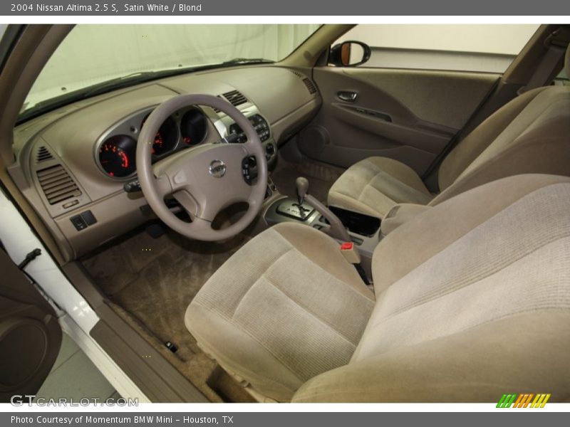 Satin White / Blond 2004 Nissan Altima 2.5 S