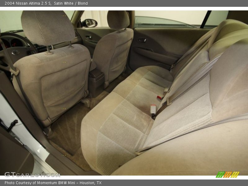 Satin White / Blond 2004 Nissan Altima 2.5 S