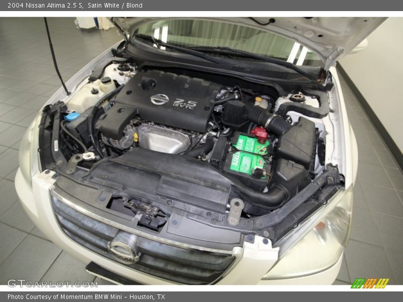 Satin White / Blond 2004 Nissan Altima 2.5 S