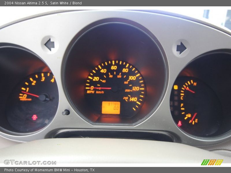 Satin White / Blond 2004 Nissan Altima 2.5 S